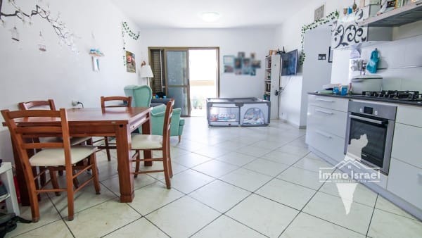 À Vendre : appartement de 4 chambres dans le quartier Gimel, Migdalei Keren