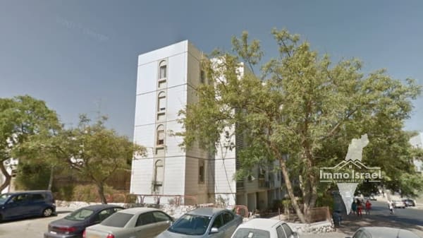 À Vendre : Appartement de 2,5 Pièces dans le Nouveau Quartier Vav HaHadasha sur la Rue Yaakov Dori
