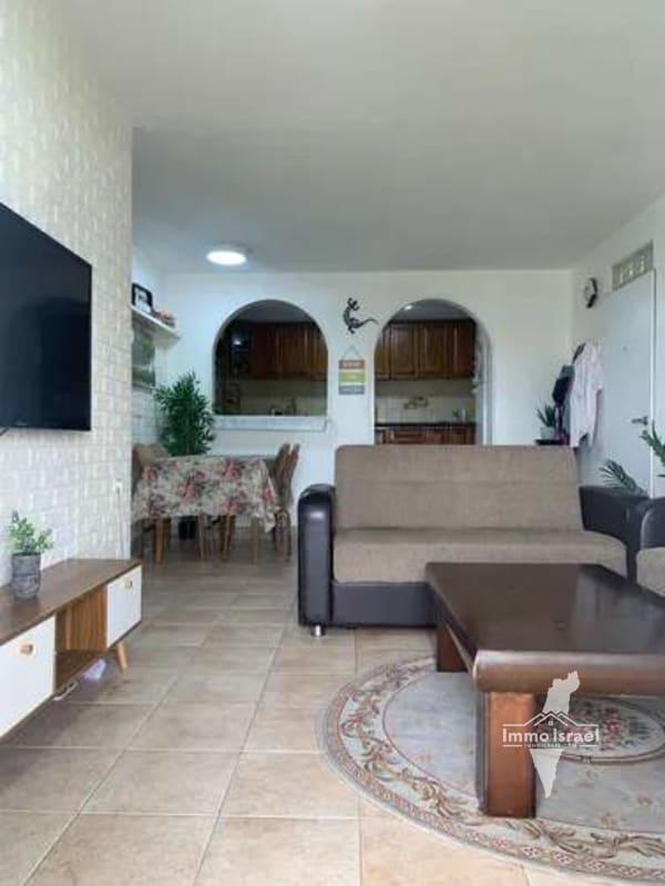 For Sale: 4-Room Apartment in Gila, Jerusalem