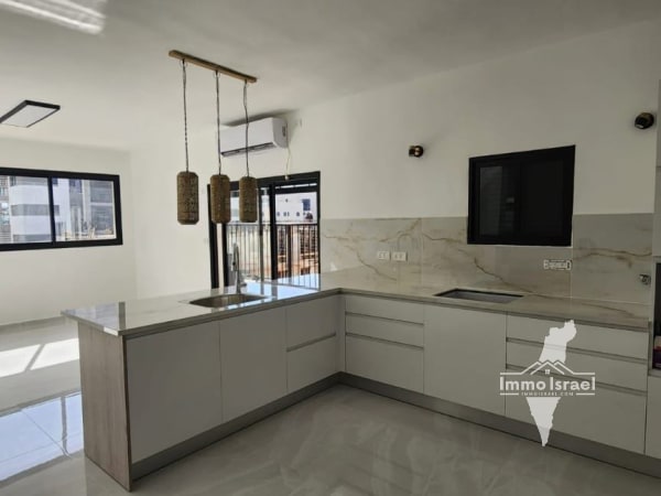 For Sale: 3-Room Apartment in Ein Ganim, Petah Tikva