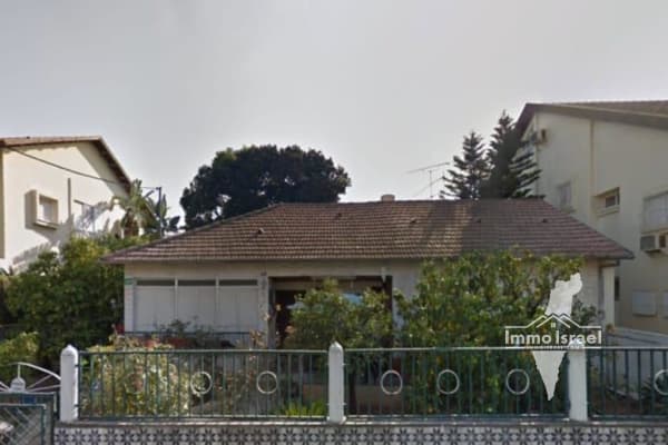 For Sale: Private House with 5 Rooms in Hazani, Petah Tikva