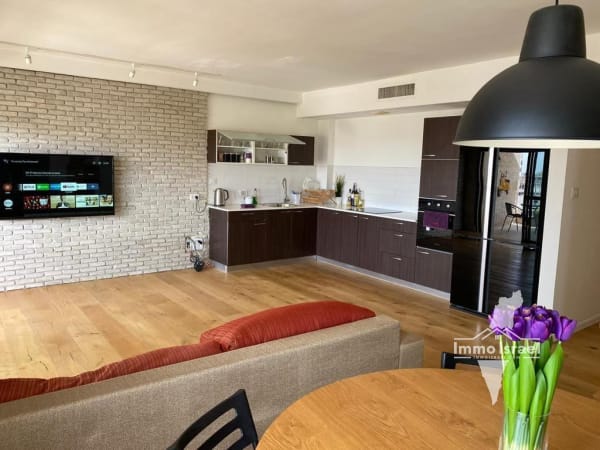 For Sale: 3.5 Apartment on Sderot HaNassi Hashishi, Jerusalem