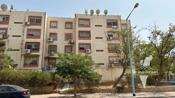 Investment Property for Sale - 4 Rooms on Yaakov Dori Street, Be'er Sheva