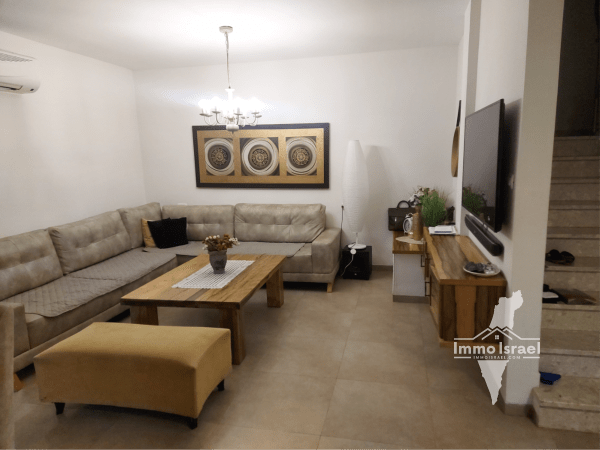 וילה להשכרה - 6 חדרים באחוזת ברק