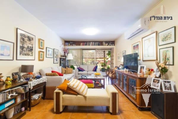 For Sale: 4-Room Apartment in Gilo Neighborhood (Alef), Jerusalem