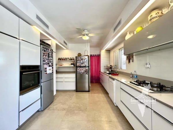 À vendre : Penthouse de 5.5 pièces rue Beilinson, Netanya