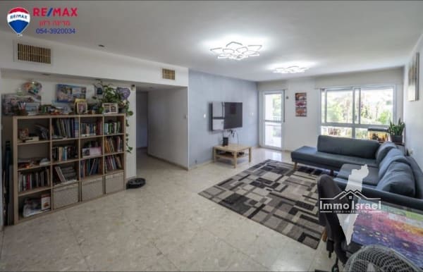 For Sale: 4-Room Apartment in Ein Sara, Nahariya