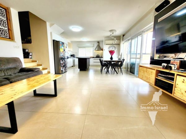 For Sale: 5-Room Duplex in Gilo Neighborhood, Jerusalem