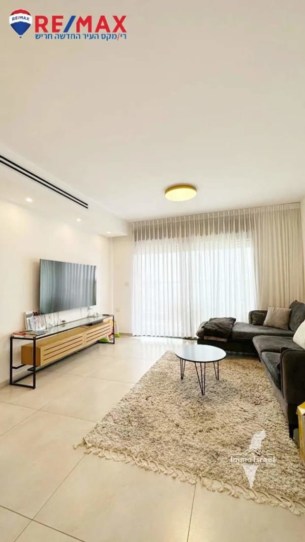 For Sale: 4-Room Apartment on 15 Rakafet Street, Harish