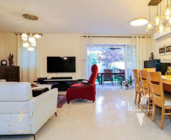 For Sale: 7-Room Detached House in Yehud