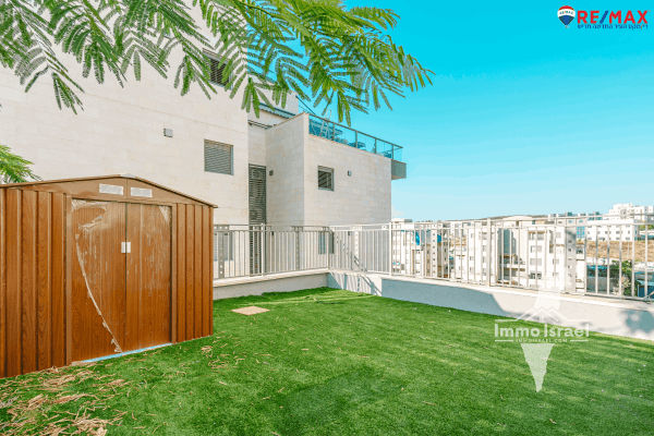 4-Room Garden Apartment on Alon Street, Harish