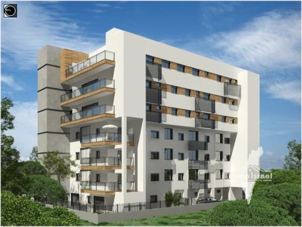 4-Room Apartment for Sale in the Merkaz Hasheket Neighborhood, Petah Tikva