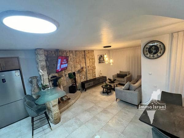 Renovated 5-Room Cottage for Sale in Neighborhood Yud Aleph, Be'er Sheva