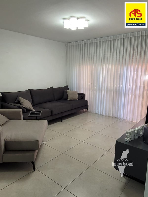 5-Room Garden Apartment for Sale in Agamim Neighborhood, Ashkelon