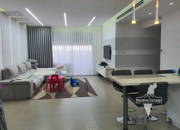 5-Room Apartment for Sale in Ben Gurion Bet Neighborhood, Sderot