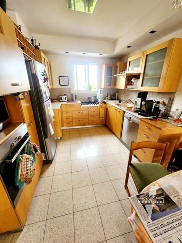4-Room Apartment for Sale on Leon Kubovi Street, Jerusalem