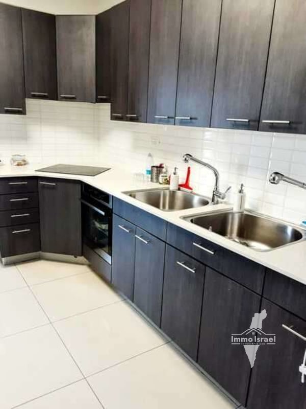 5-Room Apartment for Sale on Moshe Zilberg Street, Jerusalem