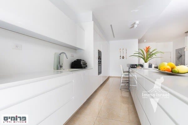 דירת גן 4 חדרים למכירה ברחוב גלבר, ירושלים