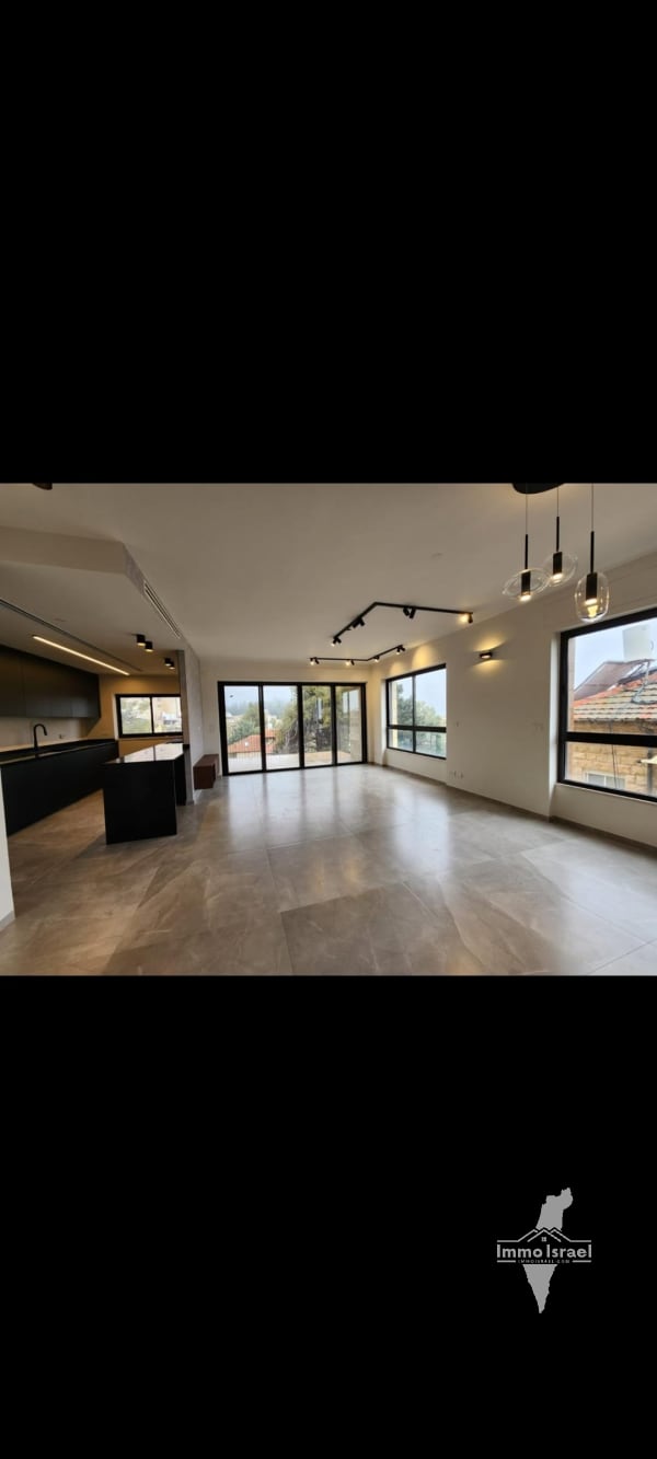 Роскошная 5.5-комнатная квартира на продажу на улице Тирца, Иерусалим