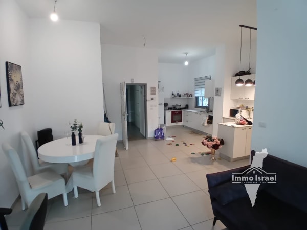 4-комнатная квартира с садом на продажу в районе Ха-Хореш, Хариш