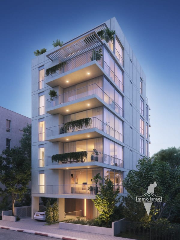 Gorgeous 6-Room Duplex Garden Apartment for Sale on Vitkin Street, Tel Aviv