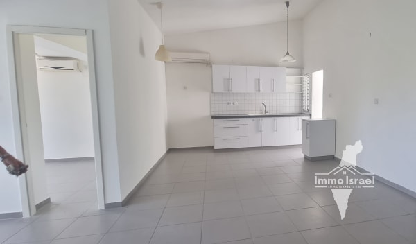 Appartement jardin de 4 pièces à vendre sur la rue Dolev, Caesarea