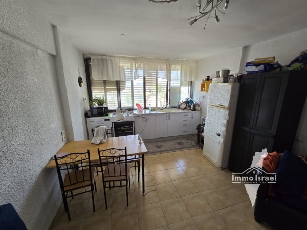 Appartement de 4 pièces à vendre sur la rue Derech HaShalom, Be'er Sheva