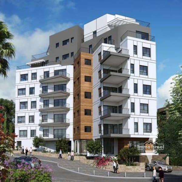 5-Room Apartment for Sale at Zeev Jabotinsky Street, Tel Aviv-Yafo