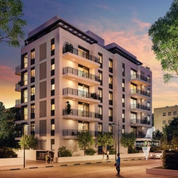 4-Room Apartment for Sale at Dubnov Street, Tel Aviv-Yafo