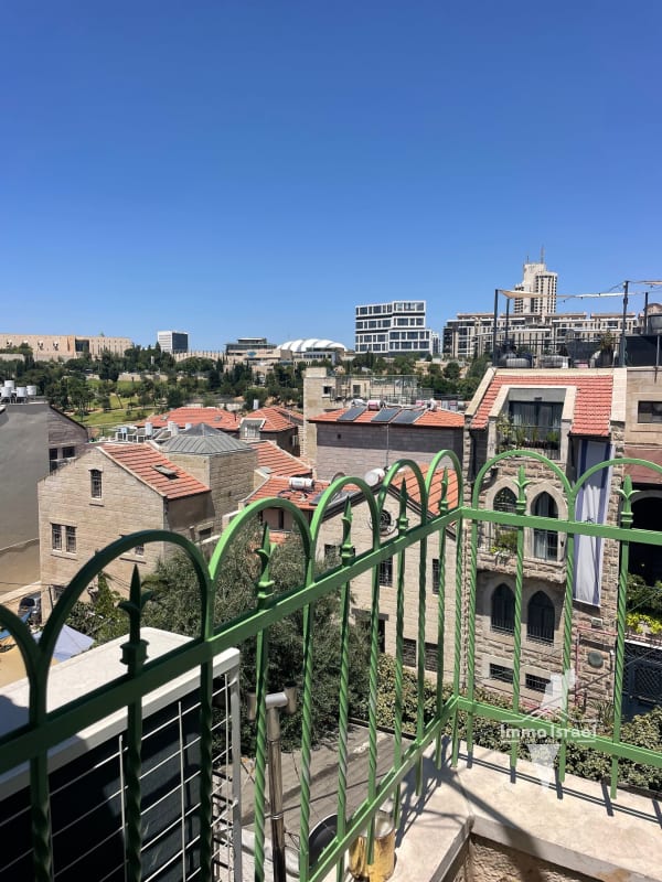 Triplex 7 Rooms for Sale on HaGalil Street, Jerusalem