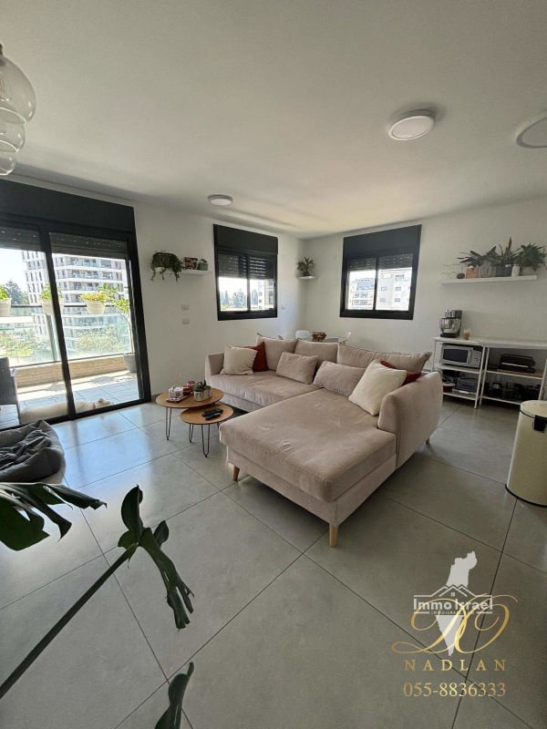 Appartement de 3 pièces à vendre sur la rue Derech Levi Eshkol, Kiryat Ono