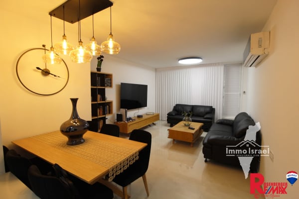 Appartement de 4 pièces à vendre sur la rue Jabotinsky, Rishon LeTsiyon