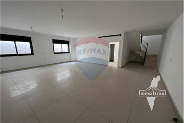 Appartement rez-de-jardin de 5 pièces à vendre sur la route Moshe Dayan, Tel Aviv-Yafo