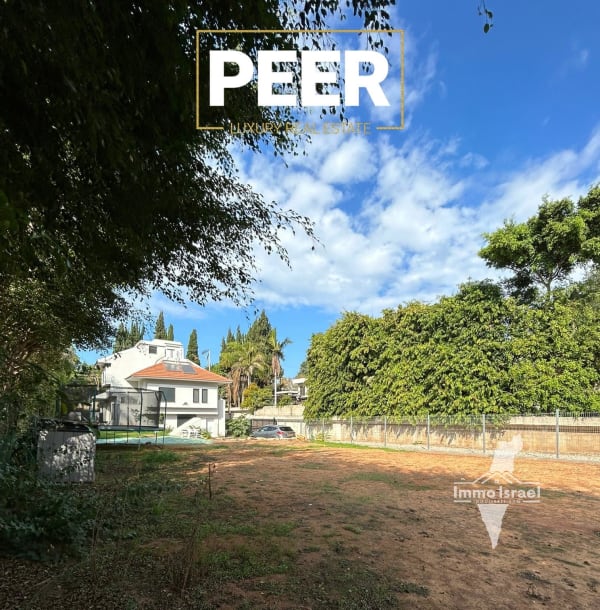 Private Home for Sale in Kfar Shmaryahu