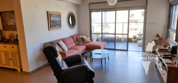 5-Room Apartment for Sale on HaYain Road, Ashkelon