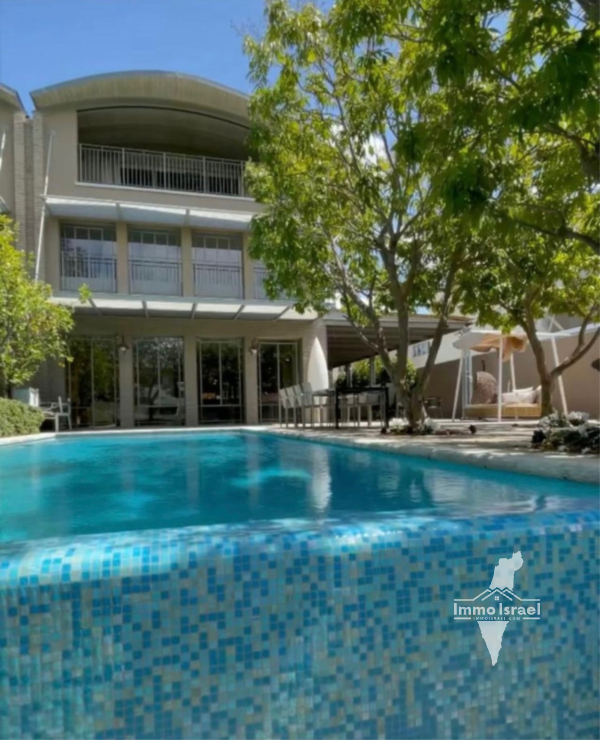8-Room Luxury Home For Sale On HaBanim Street, Ramat HaSharon