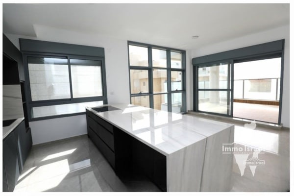 Квартира с 5 комнатами на продажу на улице Бней Биньямин, Нетания