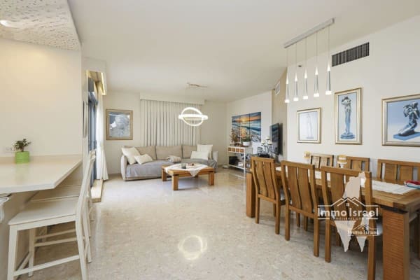 4-Room Apartment For Sale On Bnei Binyamin Street, Netanya