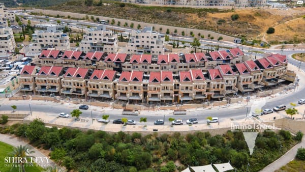 8-Room Cottage For Sale On Harav Shlomo Zalman Auerbach Street, Bet Shemesh