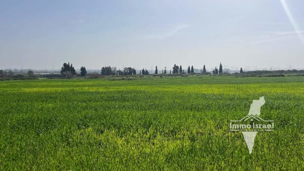 Land for Sale in Prihat Hahadarim, Binyamina – Ideal for Two Homes