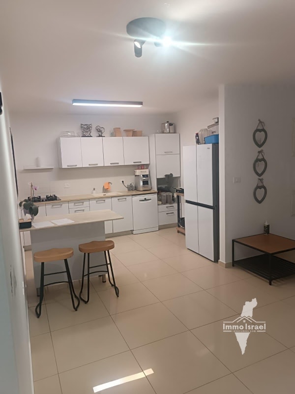4-Room Apartment For Sale On HaYain Road, Ashkelon