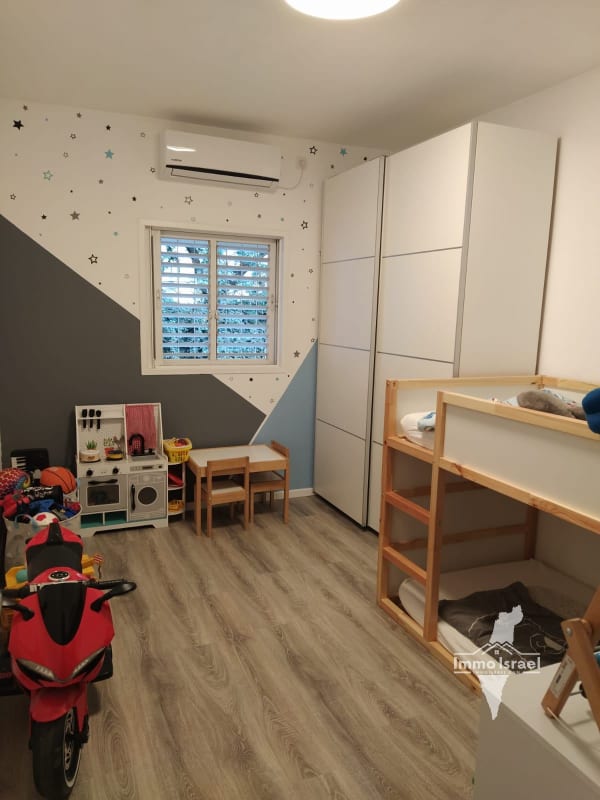 4-Room Apartment For Sale On Ha-Sharon Street, Kfar Saba