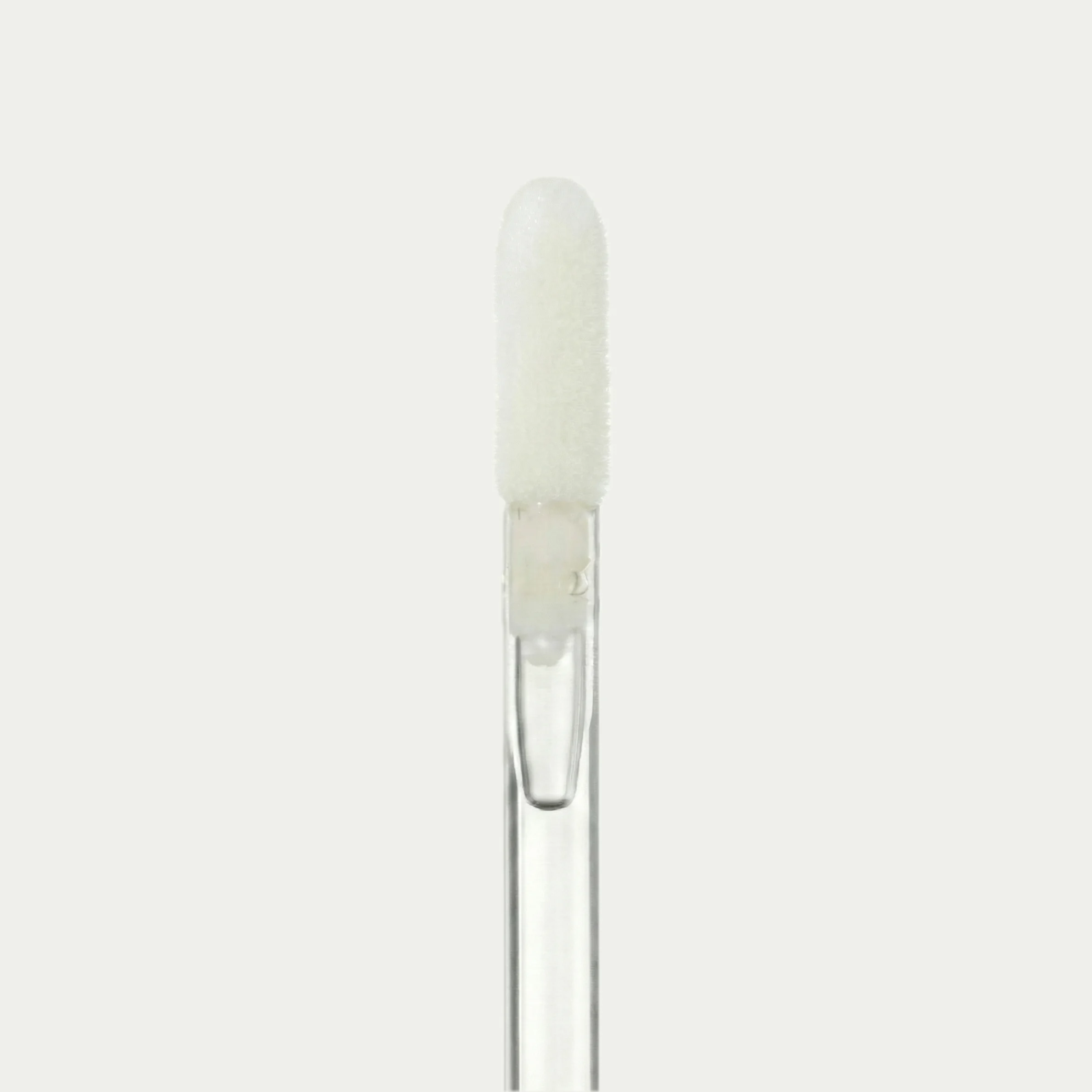 Classic doe-foot applicator with rounded bullet-shaped tip
