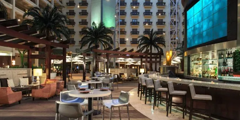 Exterior, outdoor dining area