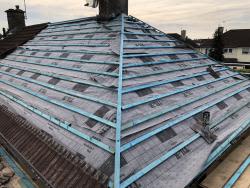 EAST MIDLANDS CLADDING AND ROOFING logo