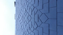 Newly installed pattern installed using a 20-10 spanish slate