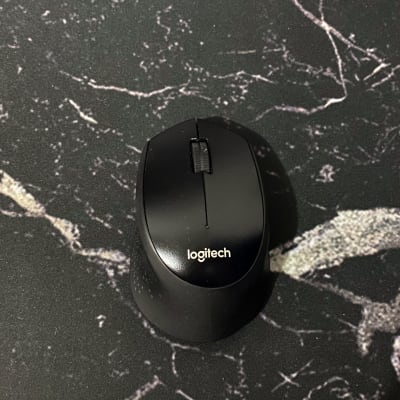 Logitech M331 Wireless Mouse
