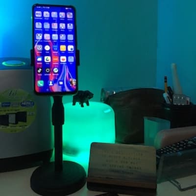 Android Phone and iPhone (and phone holders)