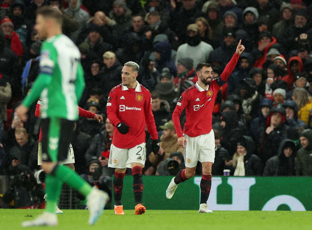 Erik Ten Hag Beberkan Alasan Utama Manchester United Bisa Menang Besar 4-1 atas Real Betis