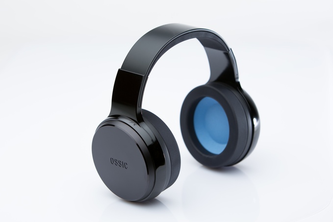 cool gifts for guys - best wireless noise cancelling headphones